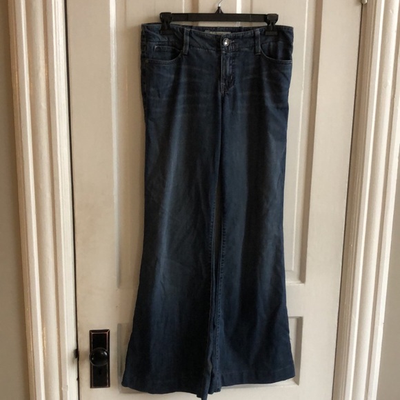 Level 99. Wide Leg Low Rise Medium Wash Denim Jeans 29 (8) - Picture 6 of 14